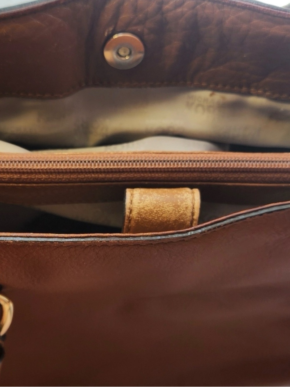 Michael Kors Cognac Leather Hamilton Satchel Shoulder Bag in EUC Gold HW Buckle - Picture 6 of 15